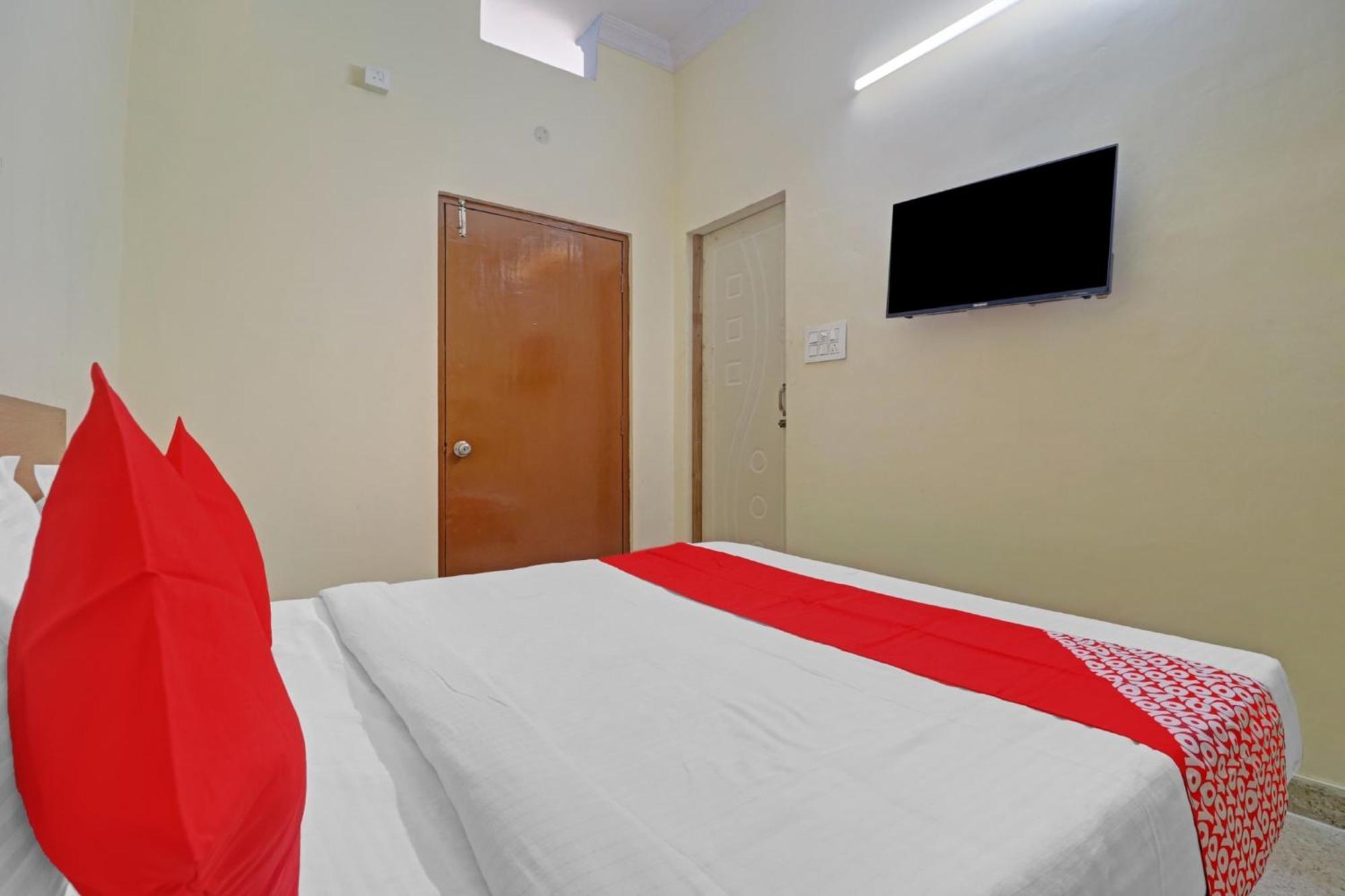 Super Hotel O Rbs Square Langer Houz Haidar Sahibguda Экстерьер фото