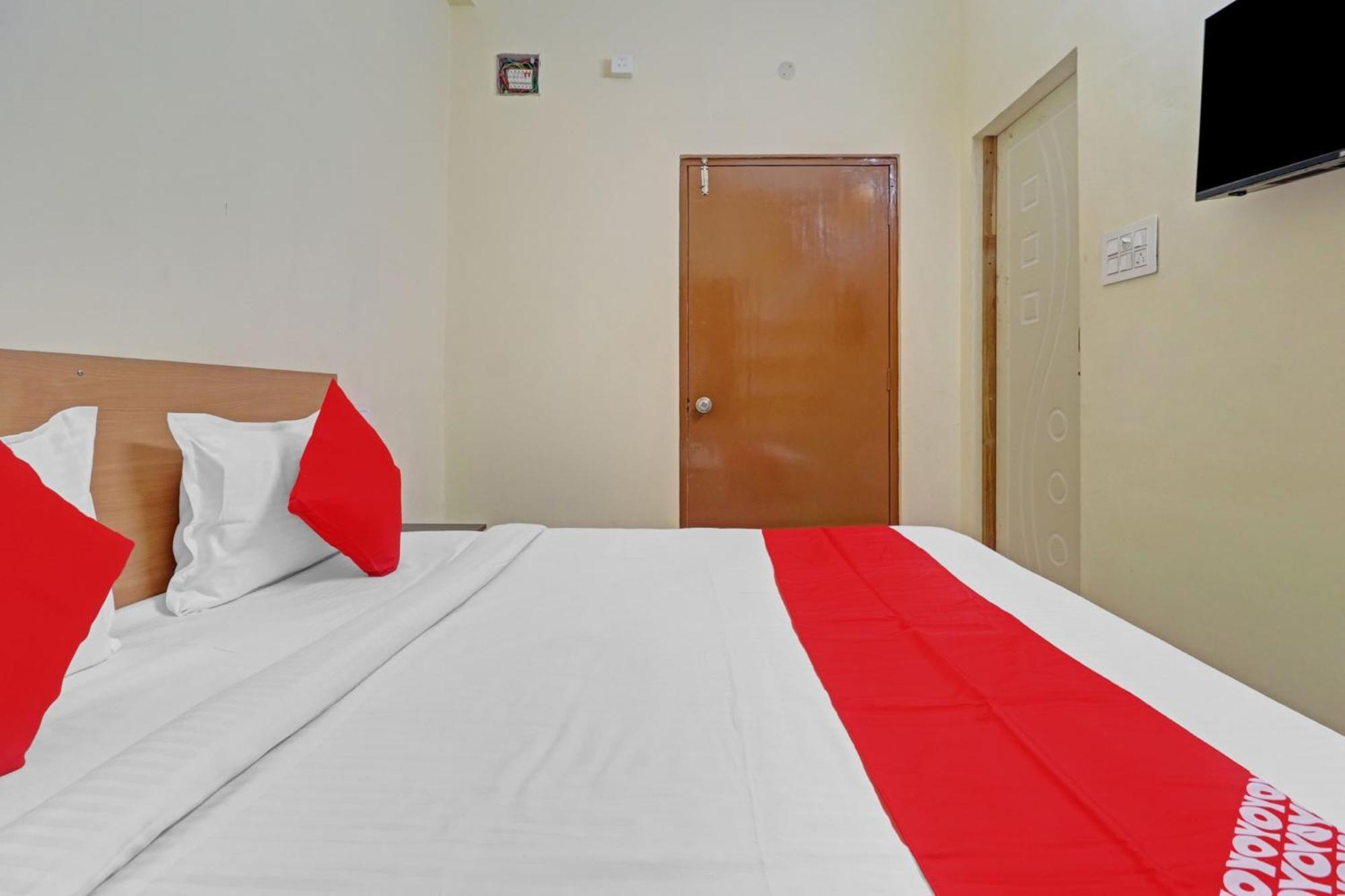 Super Hotel O Rbs Square Langer Houz Haidar Sahibguda Экстерьер фото