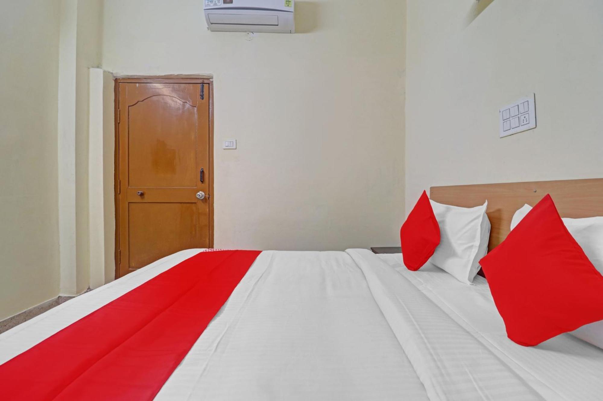 Super Hotel O Rbs Square Langer Houz Haidar Sahibguda Экстерьер фото